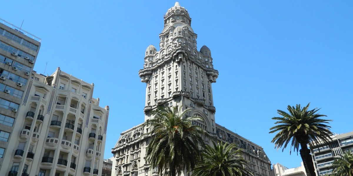 palacio-salvo-2830233_1280
